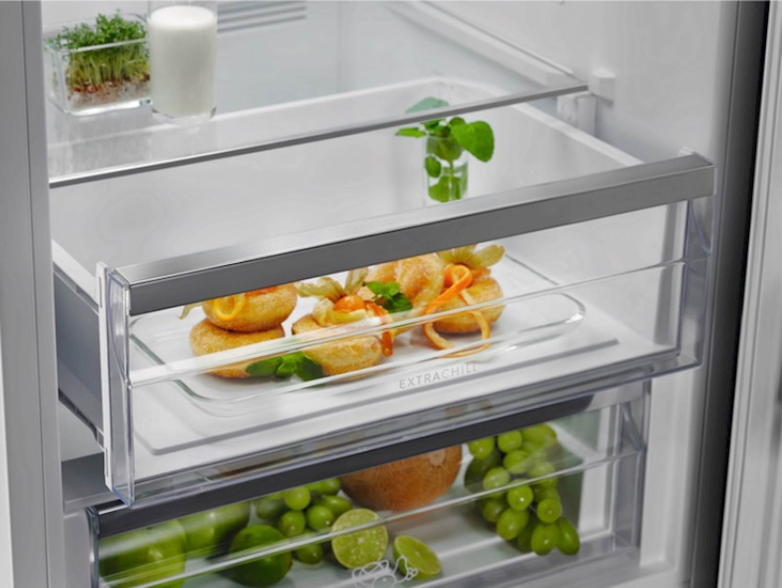 Frižider Electrolux sa zamrzivačem LNT7ME36K2