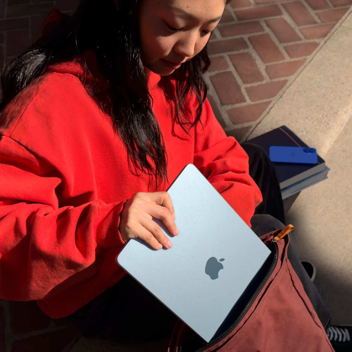 Apple MBA 13.6: SKY BLUE/M4 10C CPU/8C GPU/16GB/256GB-CRO