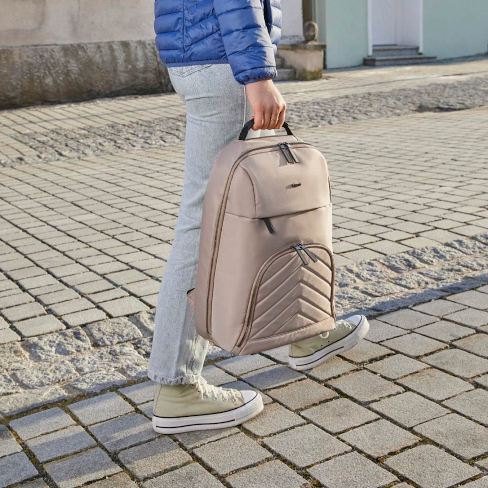 Ruksak HAMA Premium Lightweight 16,2"