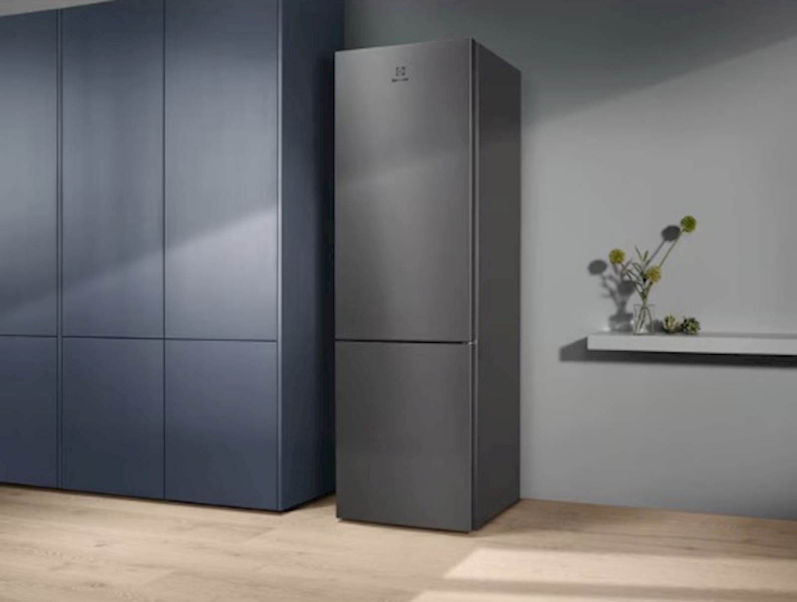 Frižider ELECTROLUX sa zamrzivačem LNT5ME36U1