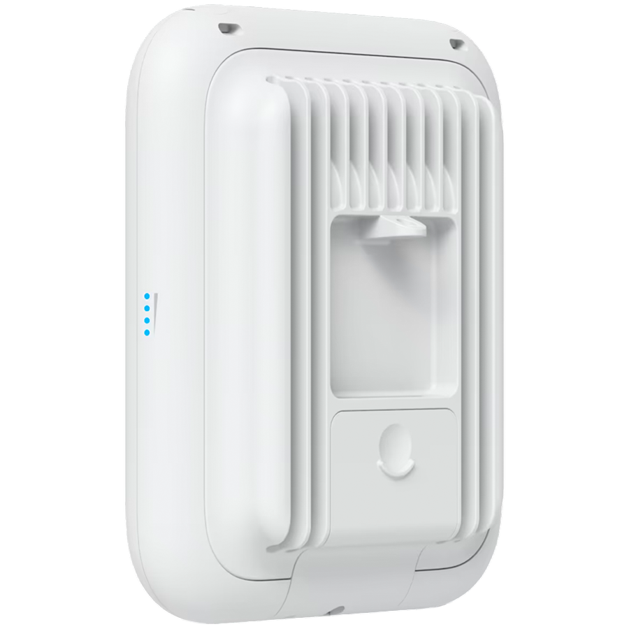 Ubiquiti U7-PRO-OUTDOOR WiFi 7, 6 spatial streams, 465 m2 open space coverage with the integrated directional super antenna, Powered using PoE+, 2.5 GbE uplink