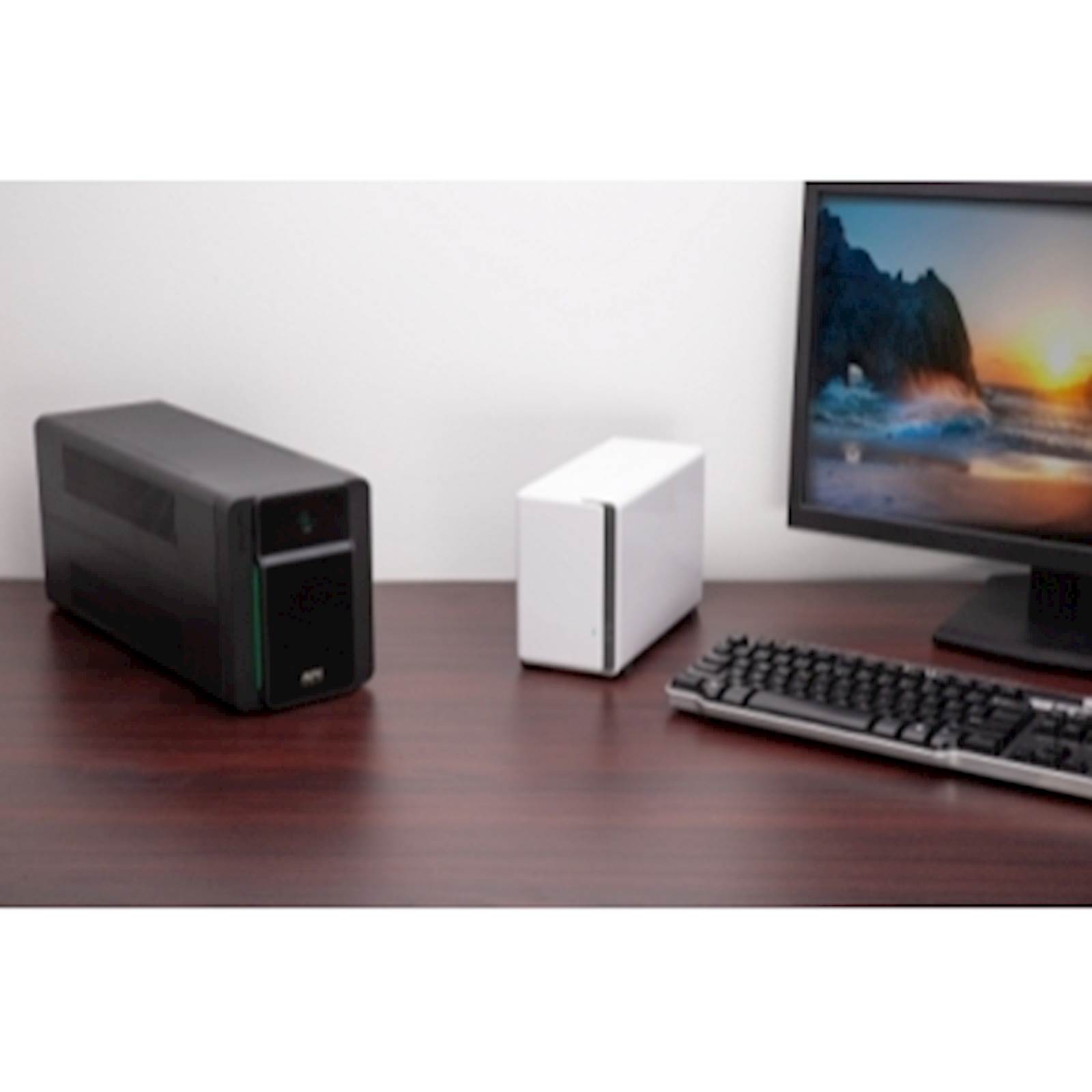 Easy UPS APC 2200VA, 230V, AVR, IEC Sockets