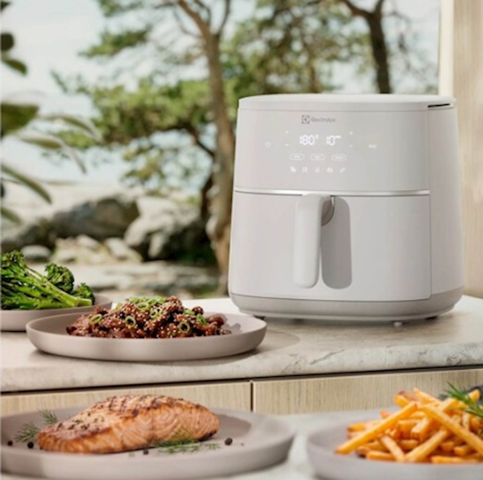 Air Fryer Friteza ELECTROLUX EAF5SW?